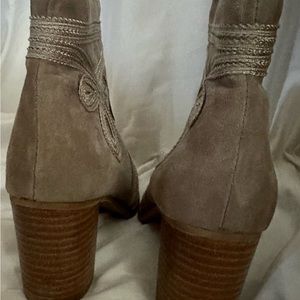 NWOT Very Volatile 7.5 booty